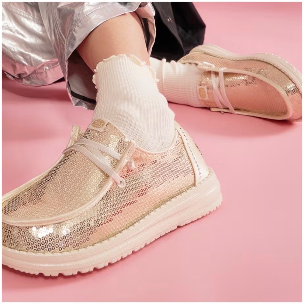 NWT‎ Hey Dude Wendy Disco Sequin Shoes in Blush Women's 8 Disco Lightweight